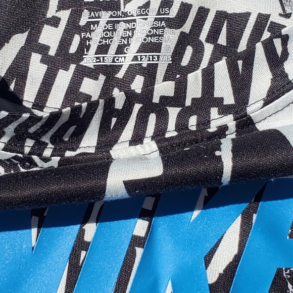 Youth nike shirt (Youth Large) - Picture 3 of 3